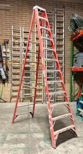 DESCRIPTION: 12' FIBERGLASS STEP LADDER SIZE: 12' LOCATION: WAREHOUSE #1