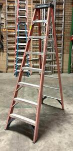 DESCRIPTION: 8' FIBERGLASS STEP LADDER SIZE: 8' LOCATION: WAREHOUSE #1