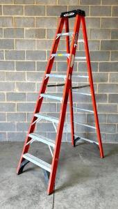 DESCRIPTION: 8' FIBERGLASS STEP LADDER SIZE: 8' LOCATION: WAREHOUSE #2