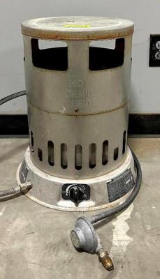 DESCRIPTION: 80,000 BTU PROPANE GAS HEATER BRAND/MODEL: DYNA-GOL RMC LOCATION: WAREHOUSE QTY: 1