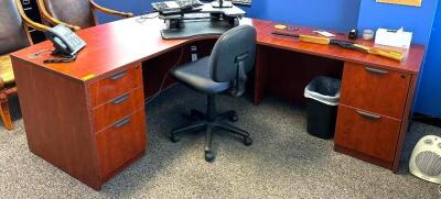 DESCRIPTION: L-SHAPED OFFICE DESK WITH CHAIR SIZE: 71"X89" LOCATION: CORNER OFFICE QTY: 1