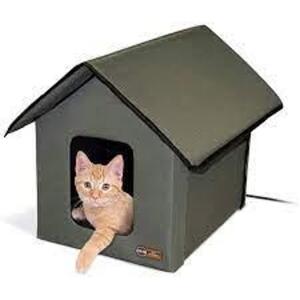 DESCRIPTION: (1) INDOOR/OUTDOOR KITTY HOUSE, THERMO CONTROLLED, REMOVABLE HEATED FLOOR BRAND/MODEL: K & H INFORMATION: GREEN RETAIL$: $111.99 EA SIZE: