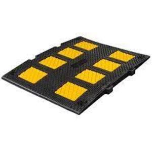 DESCRIPTION: (1) MODULAR SPEED HUMP BRAND/MODEL: GUARDIAN #DH-SP-21M INFORMATION: YELLOW AND BLACK RETAIL$: $341.57 EA SIZE: 1-1/2X2 QTY: 1