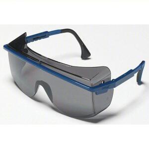 DESCRIPTION: (10) SAFETY GLASSES BRAND/MODEL: #3UYH3 INFORMATION: BLUE RETAIL$: $16.20 EA QTY: 10