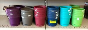 DESCRIPTION: ASSORTED 5" PLASTIC PLANTERS (VARIOUS COLORS) BRAND/MODEL: BLOEM SIZE: 5" LOCATION: STORE