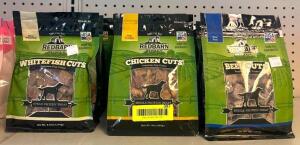 DESCRIPTION: (12) BAGS OF ASSORTED DOG TREATS BRAND/MODEL: REDBARN NATURALS INFORMATION: (4) WHITEFISH, (4) CHICKEN, (4) BEEF LOCATION: RETAIL SHOP QT