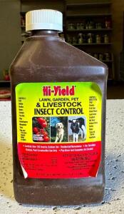 DESCRIPTION: (8) 16 OZ. BOTTLES OF LAWN, GARDEN, PET & LIVESTOCK INSECT CONTROL BRAND/MODEL: HI-YIELD 32005 LOCATION: STOCK ROOM QTY: 8