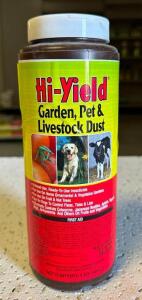 DESCRIPTION: (9) 1 LB. CONTAINERS OF GARDEN, PEST & LIVESTOCK DUST BRAND/MODEL: HI-YIELD 32201 LOCATION: STOCK ROOM QTY: 9