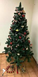 DESCRIPTION: CHRISTMAS TREE WITH ASSORTED DECORATIONS LOCATION: BREAK ROOM QTY: 1