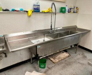 114" X 27" THREE WELL STAINLESS POT SINK W/ LEFT AND RIGHT DRY BOARDS.