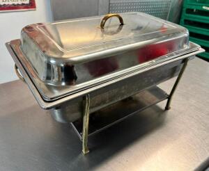 FULL SIZE STAINLESS CHAFFER DISH.