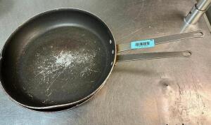 (2) 14" SKILLETS