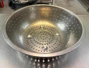 (2) LARGE STAINLESS COLANDERS