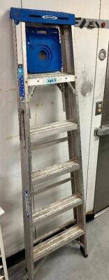 6' ALUMINUM LADDER