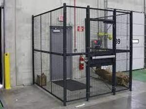 DESCRIPTION: (2) PARTS OF PARTITION CAGE BRAND/MODEL: WIRECRAFTERS INFORMATION: GRAY RETAIL$: $1607.96 TOTAL SIZE: TOTAL CAGE, 8'X8'X8', MUST COME INS