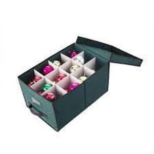 DESCRIPTION: (1) CHRISTMAS ORNAMENT STORAGE CHEST BRAND/MODEL: ELF STOR INFORMATION: GREEN RETAIL$: $15.00 EA QTY: 1