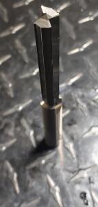 DESCRIPTION (3) KENNAMETAL SC 11.5 MM TX STRAIGHT FLUTE DRILL BRAND/MODEL KENNAMETAL/40471468 ADDITIONAL INFORMATION RETAIL $ 98.43 EACH, STRAIGHT FLU