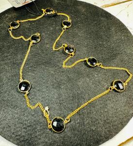 BLACK ONYX STONE NECKLACE WITH GOLD CHAIN