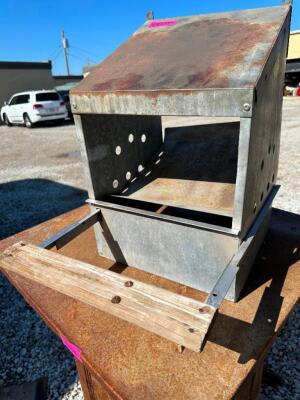 VINTAGE CHICKEN FEEDER