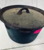 CAST IRON POT WITH LID AND HANDLES - 4