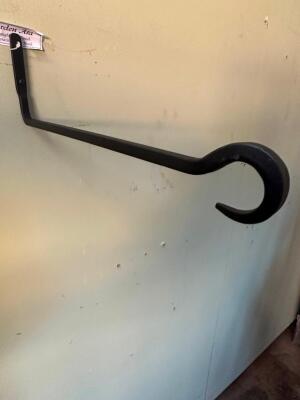 WROUGHT IRON GARDEN HOOK