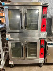 DESCRIPTION: VULCAN DOUBLE STACK GAS CONVECTION OVEN. BRAND / MODEL: VULCAN ADDITIONAL INFORMATION 115 VOLT, 1 PHASE. NATURAL GAS. IN GOOD CONDITION L