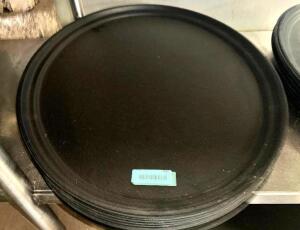 DESCRIPTION: (6) 27" BLACK PLASTIC SERVING TRAYS LOCATION: BAY 7 THIS LOT IS: SOLD BY THE PIECE QTY: 6