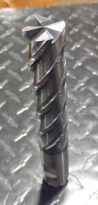 DESCRIPTION (3) KENNAMETAL HARVI SOLID CARBIDE VARIABLE HELIX END MILL BRAND/MODEL KENNAMETAL/3606647 ADDITIONAL INFORMATION RETAIL $1,097.00, 4 FLUTE