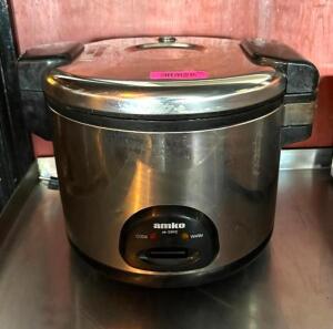 DESCRIPTION: AMKO ELECTRIC 30-CUP RICE COOKER/ WARMER BRAND/MODEL: AMKO AK-50RC SIZE: 30 CUPS