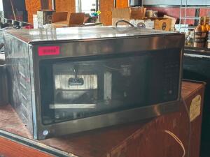 COUNTER TOP MICROWAVE