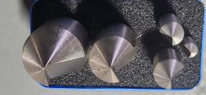 DESCRIPTION: (1) HSS (5) PIECE COUNTERSINK SET BRAND/MODEL: VC 02451011 RETAIL$: 94.09 SIZE: 1/4" TO 1" HEAD 1/4 TO 1/2" SD QTY: 1