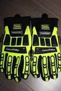 DESCRIPTION: (6) PAIRS OF WORK GLOVES BRAND/MODEL: RINGERS ROUGHNECK INFORMATION: GREEN AND BLACK RETAIL$: $25.00 EA SIZE: 3XL QTY: 6