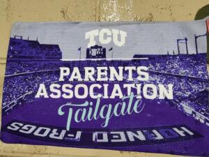 DESCRIPTION: (6) RALLY TOWEL BRAND/MODEL: TCU PARENTS ASSOCIATION RETAIL$: $12.89 EA QTY: 6