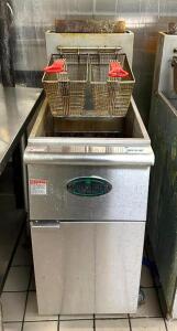 DESCRIPTION: 50 LB. NATURAL GAS FRYER ON CASTERS WITH BASKETS BRAND/MODEL: MAIN STREET 541FF50N LOCATION: KITCHEN QTY: 1