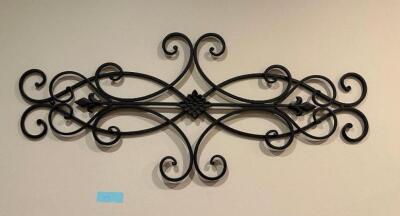 DESCRIPTION: 36" METAL WALL DECOR LOCATION: MENS BATHROOM QTY: 1