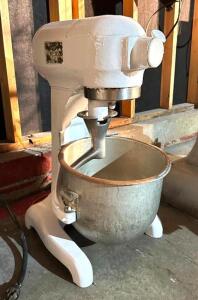 HOBART PLANETARY 20 QT MIXER