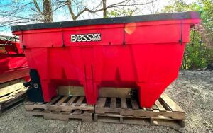 DESCRIPTION: BOSS VBX9000 V-BOX 9FT POLY HOPPER SALT & SAND SPREADER WITH WIRING AND CONTROLLER BRAND/MODEL: BOSS VBX9000 LOCATION LOT SIZE: 9FT