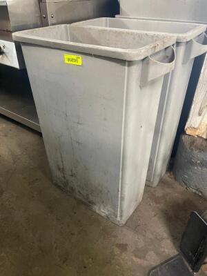 DESCRIPTION (2) 20 GALLON GREY BAR SIDE TRASH CANS THIS LOT IS SOLD BY THE PIECE LOCATION BAY 6 QUANTITY 2