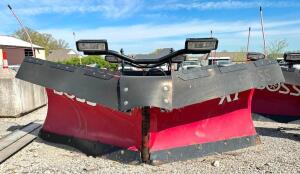 DESCRIPTION: 2016 BOSS 9'2" POWER-V XT SNOW PLOW BRAND/MODEL: BOSS INFORMATION: INCLUDES CONTROL KIT LOCATION LOT SIZE: 9'2"