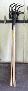 DESCRIPTION: (4) FORGED POTATO/ FEFUSE HOOK W/ 54" WOODEN SHAFT BRAND/MODEL: SEYMOUR LOCATION WAREHOUSE #2 SIZE: 54"