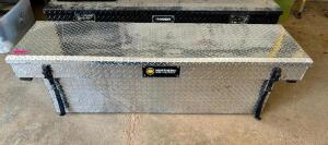 DESCRIPTION: NORTHERN TOOL DIAMOND PLATED TRUCK BOX BRAND / MODEL: NORTHERN TOOL ADDITIONAL INFORMATION NO KEY LOCATION: BUILDING 3 QTY: 1