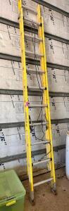 DESCRIPTION: LOUISVILLE 20' FIBERGLASS EXTENSION LADDER BRAND / MODEL: L-3121-20 SIZE 20' LOCATION: BUILDING 3 QTY: 1
