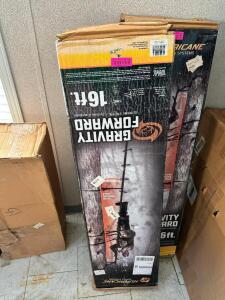 DESCRIPTION: HURRICANE GRAVITY FORWARD 16' CLIMBING STICK LOCATION: BUILDING 5 QTY: 1