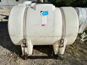 DESCRIPTION: ACE ROTO MOLD 535 GALLON PLASTIC TANK BRAND / MODEL: ACE ROTO ADDITIONAL INFORMATION RETAILS FOR $1100 LOCATION: BUILDING 5 / OUTSIDE QTY