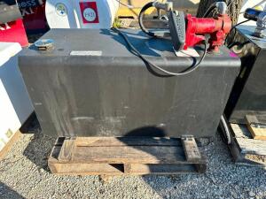 DESCRIPTION: 100 GALLON TRUCK BED FUEL TANK W/ ELECTRIC PUMP ADDITIONAL INFORMATION FILL RITE FR1200G LOCATION: BUILDING 5 / OUTSIDE QTY: 1