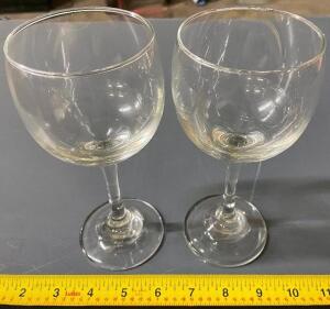 DESCRIPTION (10) WINE GLASSES. THIS LOT IS SOLD BY THE PIECE. LOCATION BAY 7 QUANTITY 10