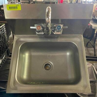 DESCRIPTION STAINLESS WALL MOUNTED HAND SINK LOCATION BAY 7 QUANTITY 1