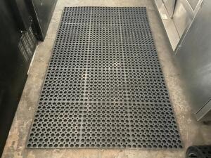 (8) 5' X 3' HEAVY DUTY BLACK RUBBER TRAFFIC MATS