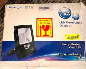 DESCRIPTION: OUTDOOR LED FLOOD LIGHT BRAND/MODEL: MUSUGER LOCATION: MAIN HALL QTY: 1