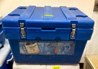 DESCRIPTION: MICHELOB ULTRA COOLER LOCATION: RESTAURANT QTY: 1